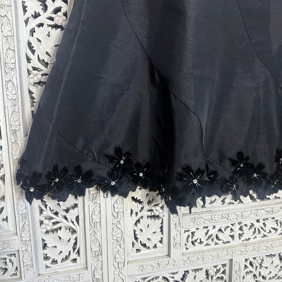 Expo New York Black Fairy Grunge Whimsy Goth Velvet Floral Skirt Sz 12 - Picture 2 of 7